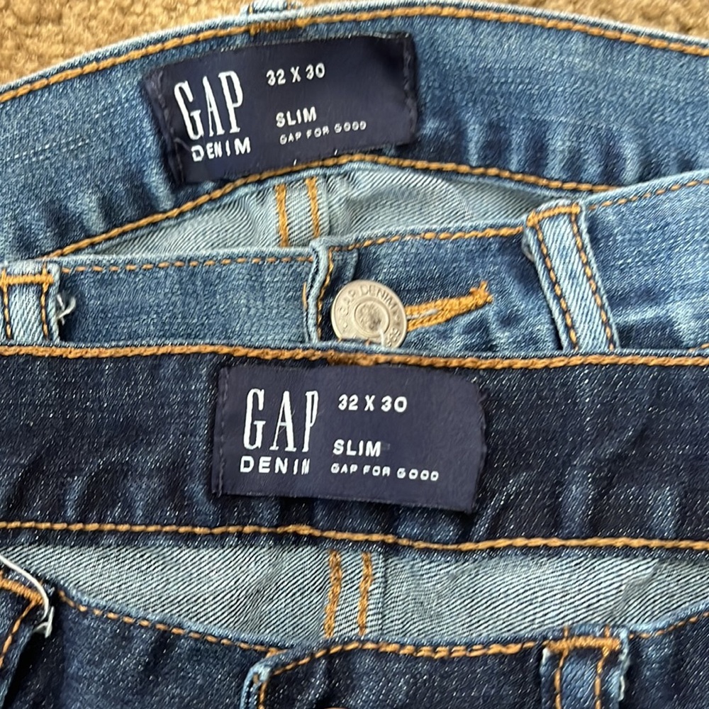 Lot of 2 pairs of Old Navy straight, fit jeans